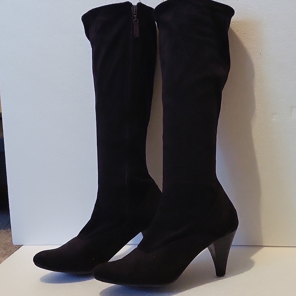 Slouch fuax suede boots
